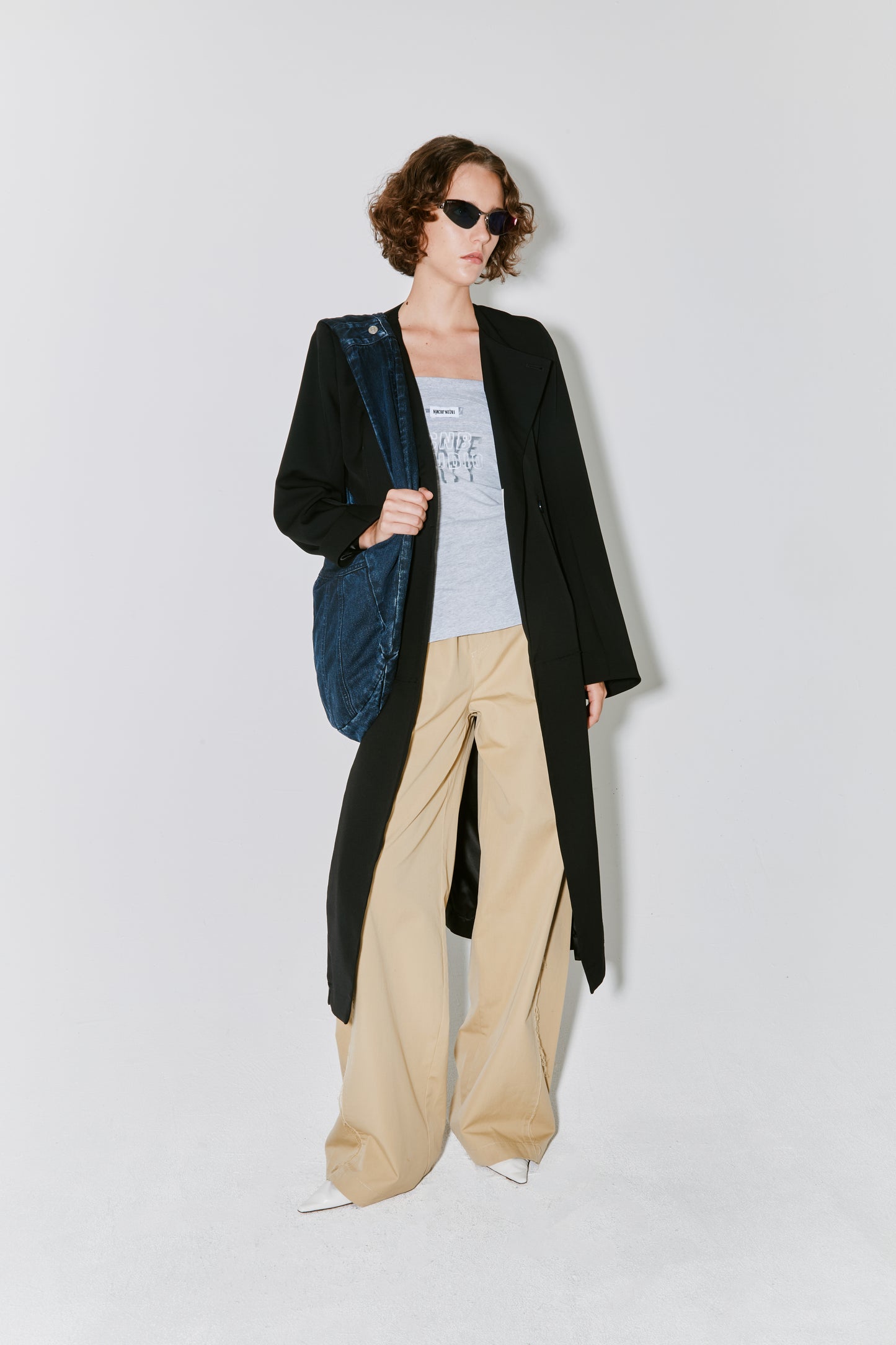 MOA jacket black