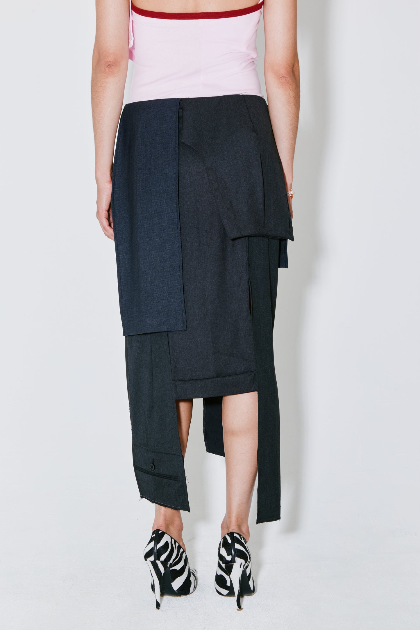 JOE skirt dark tailoring