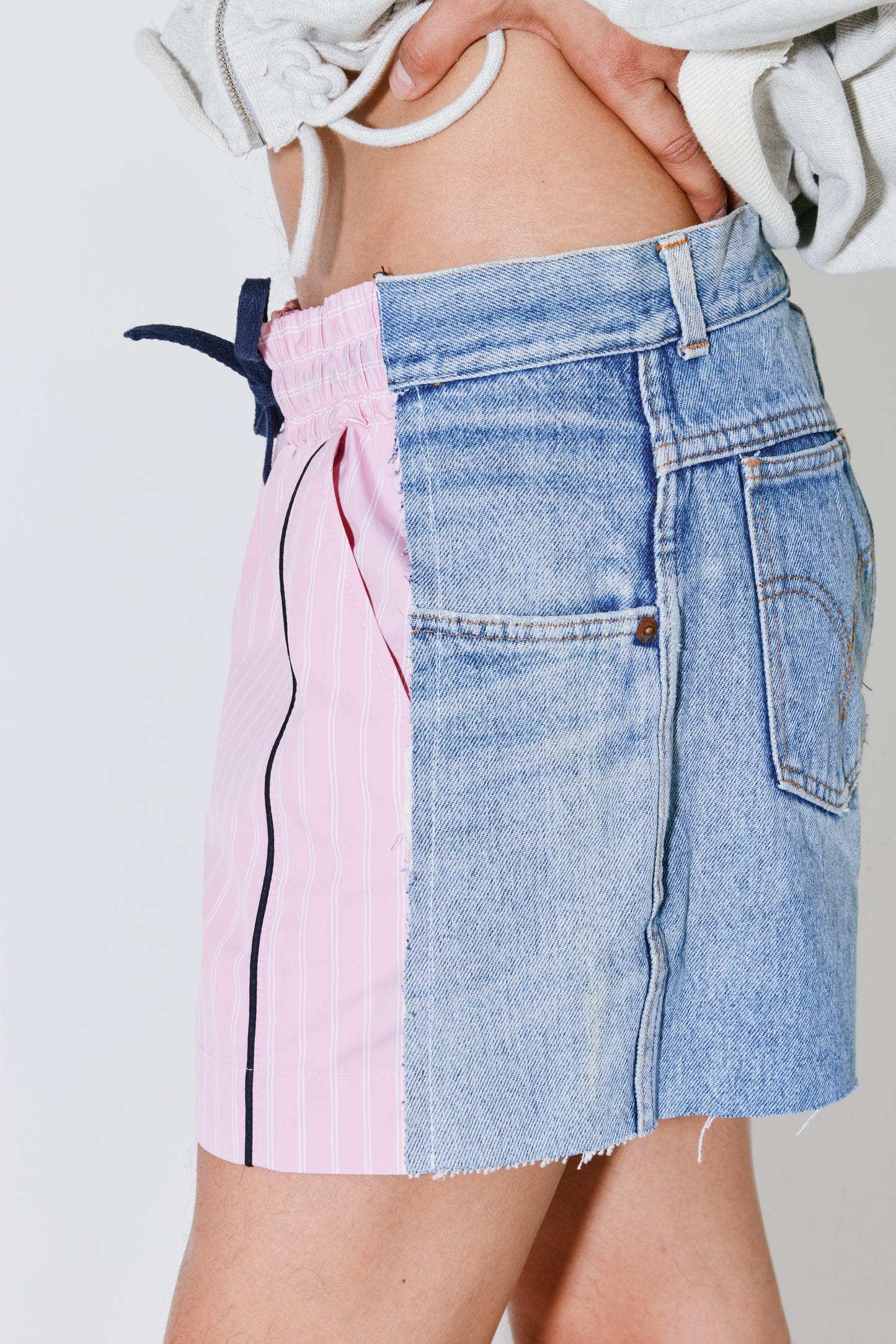 POSH shorts light pink stripes