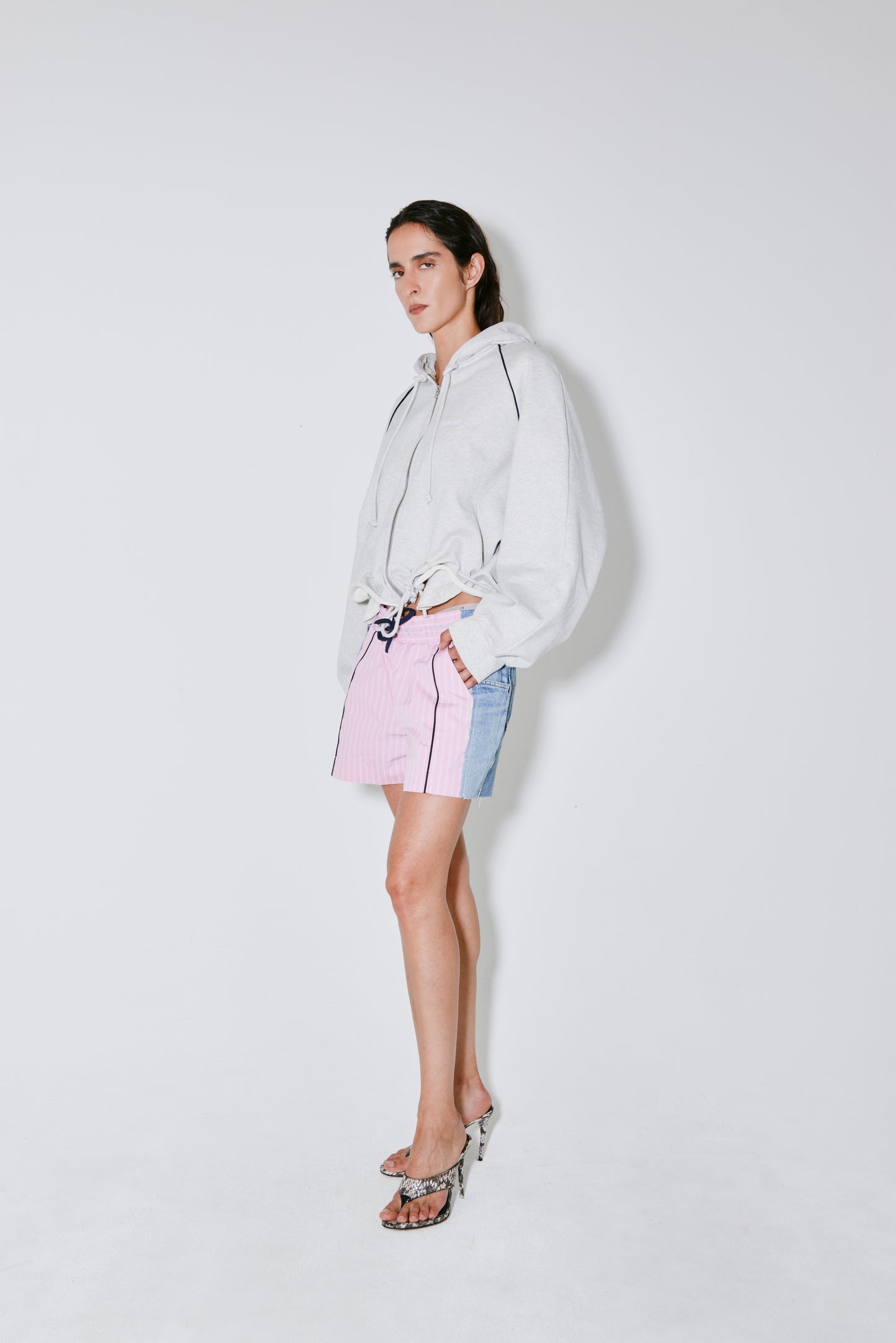 POSH shorts light pink stripes