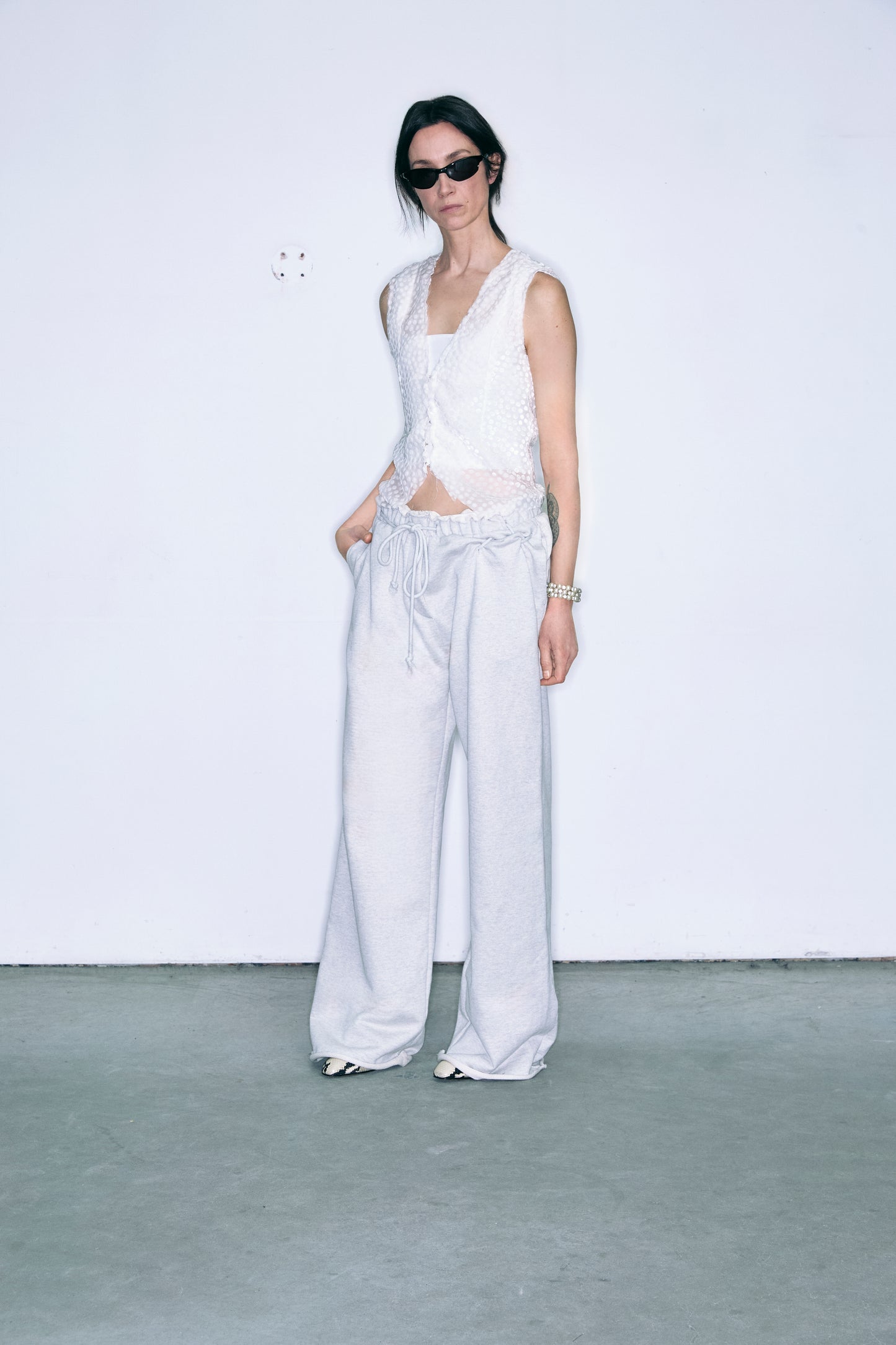 TESS vest white polka dots