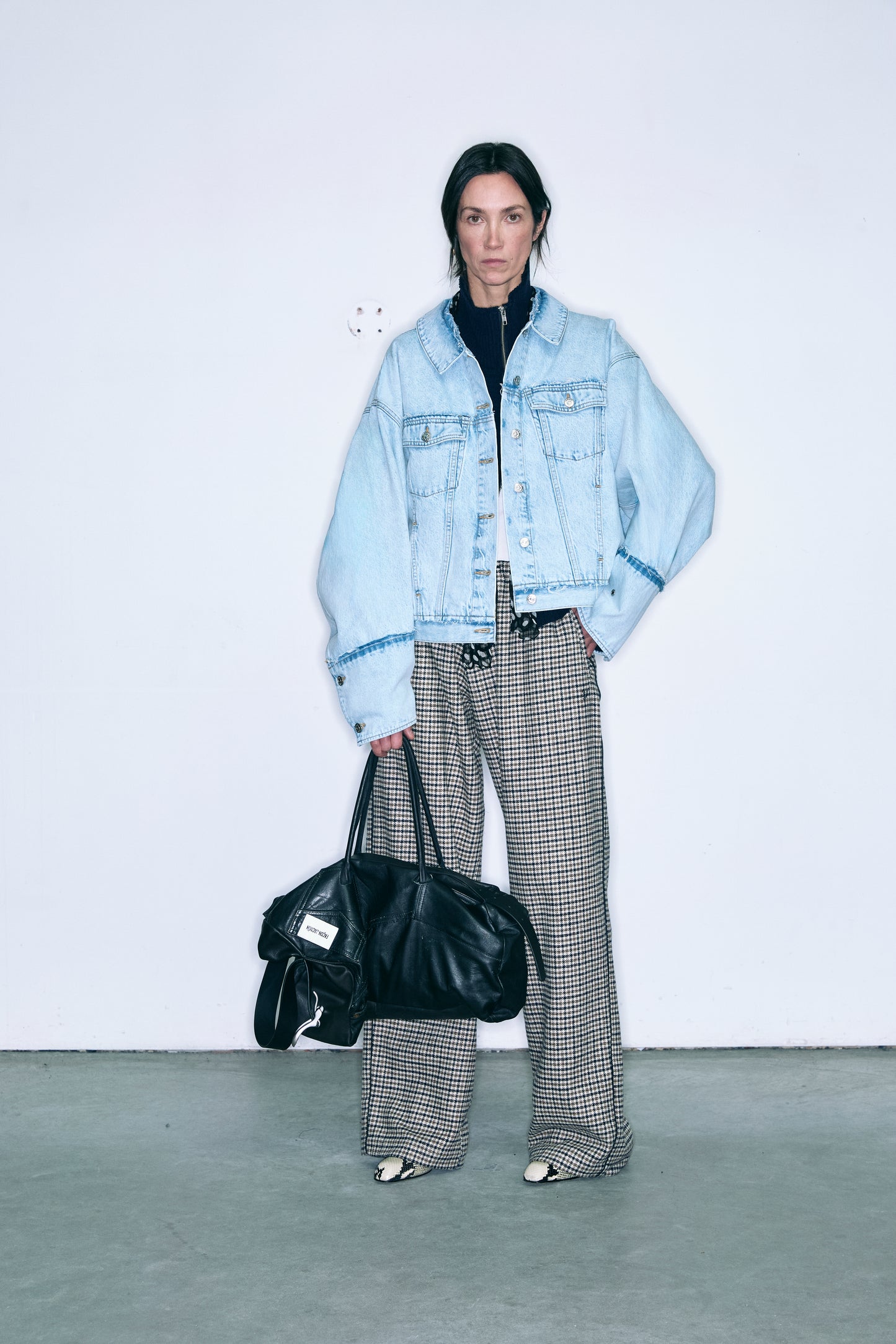 VASQUEZ light blue